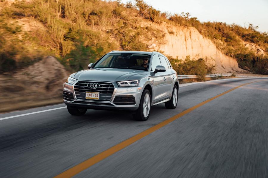  Audi Q5 2.0T Quattro 2017 года  (NA) (фото 15 из 40)